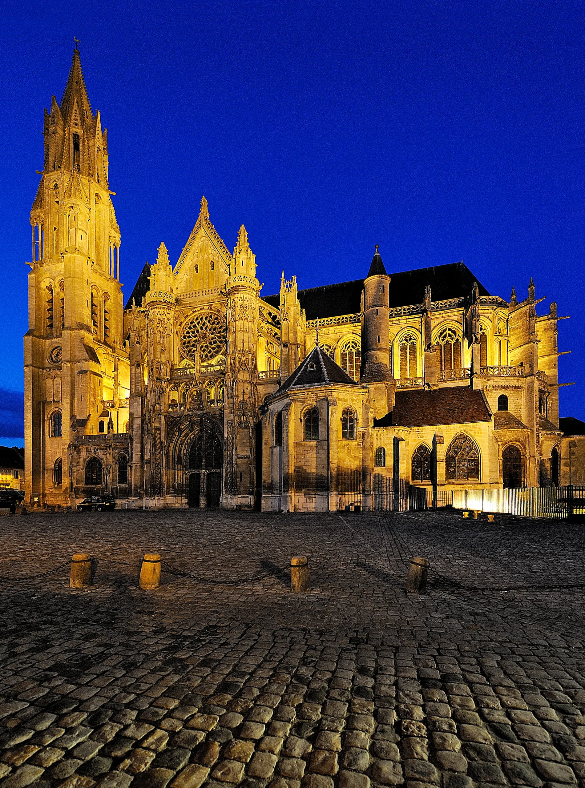 La cathédrale de Senlis illuminée
